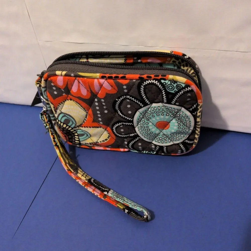 Vera Bradley Neoprene Sleeve Flower Shower tablet case